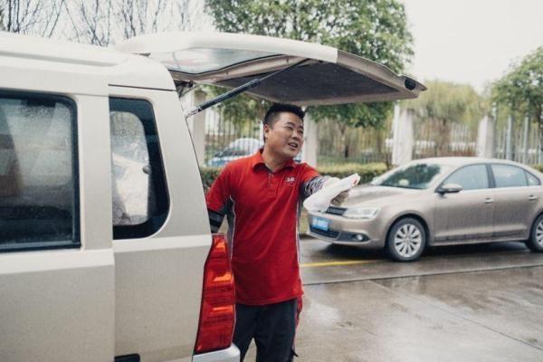 2019致可愛的人:辛勞而溫情的快遞物流從業者(圖8) 2019致可愛的人:辛勞而溫情的快遞小哥